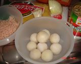 里芋と鶏ひき肉のトマト煮作り方1写真