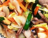 鮮やかに食欲増進！ニラと人参豚コマ炒め作り方5写真