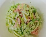 玉ねぎとレタスのピンクペッパーサラダ❤️作り方1写真