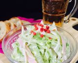 玉ねぎとレタスのピンクペッパーサラダ❤️作り方2写真