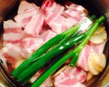豚バラと新ジャガのガッツリ肉じゃが！作り方2写真