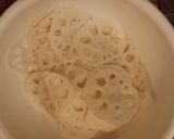 ほんのりピンクの甘酢レンコン【覚書】作り方1写真