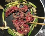 焼肉タレで☆アスパラと牛肉のタレマヨ炒め作り方6写真