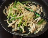 これぞイケメン　温玉のっけプルコギうどん作り方6写真