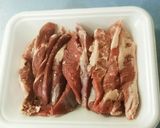 豚サガリ肉のクミン炒め作り方1写真