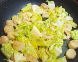 ホタテと春キャベツのバター醤油炒め作り方5写真