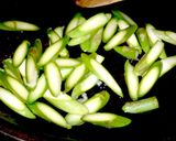 新じゃがとアスパラのコンビーフ炒め^^♪作り方1写真