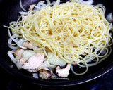 鶏むね肉ときのこと大葉の和風パスタ作り方4写真