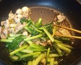 鳥皮と小松菜の炒め物作り方7写真