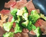 ブロッコリーと牛肉のコンソメ炒め作り方3写真