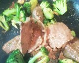 ブロッコリーと牛肉のコンソメ炒め作り方4写真