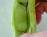 片手でむける茹でそら豆作り方4写真