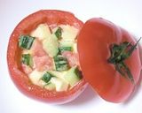 トマトが器のコロコロサラダ☆作り方5写真