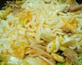 簡単！豚キムチの焼きうどん作り方4写真