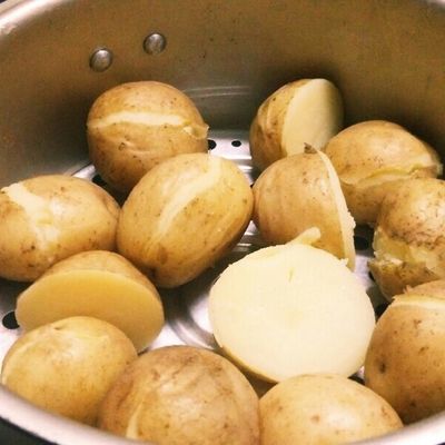 にくじゃが丸 肉じゃが丸くん by kameのおさんぽ 【クックパッド】 簡単
