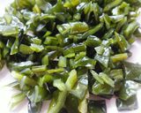 三陸の香り♡茎わかめとごま油のおにぎり作り方1写真
