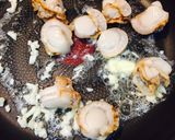 ベビーホタテ三つ葉のガーリックバター醤油作り方3写真