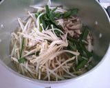 もやしと鶏むね　きのこのナンプラースープ作り方3写真
