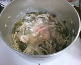 もやしと鶏むね　きのこのナンプラースープ作り方6写真