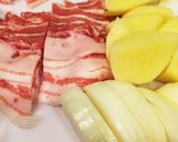 豚バラで☆トロットロの塩ダレ肉じゃが☆作り方1写真