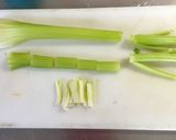 セロリと鶏肉のサラダ作り方2写真