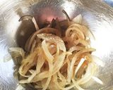 まいたけと玉ねぎの和え物作り方1写真