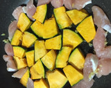 鶏ささみと✿かぼちゃのフライパン蒸し✿作り方4写真