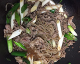牛肉とネギと白滝の簡単炒め煮！すき焼き風作り方8写真