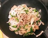 豚肉と新玉ねぎのこっくりケチャップ炒め作り方8写真