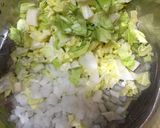 暑い日に！春キャベツを使った餃子の餡丼作り方1写真