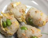 シャケ・枝豆・たまご焼きのおにぎり作り方4写真