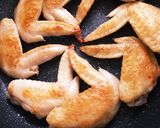 フライパンでカンタン！手羽先の甘辛煮☆作り方1写真