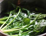 豆もやしと法蓮草のピーナツペースト和え作り方1写真