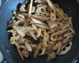 根菜と鶏皮のピリ辛ごま味噌炒め作り方8写真
