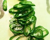 バジルコンソメスープの☆姿イカと野菜達作り方3写真