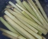 ふきの下準備と油炒め。作り方1写真