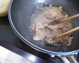 牛肉と大豆もやしのすき焼き風☆生卵で作り方2写真