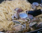 あさりの酒蒸しパスタ バター醤油風味作り方4写真