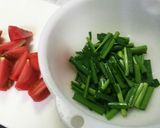 お酒に副菜に◎トマトとニラのピリ旨お浸し作り方1写真