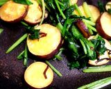 簡単！ほうれん草とさつまいもの塩昆布和え作り方4写真