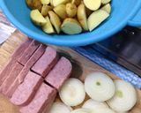 スパムとオニポテのカレー炒め作り方1写真