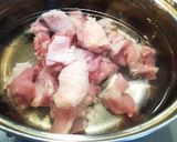 簡単♩鶏肉 鶏ガラスープの素で万能スープ作り方1写真