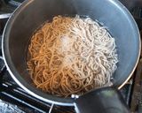 マルちゃん正麺の蕎麦で作るカレーポテそば作り方4写真