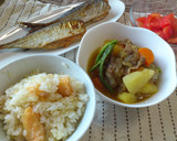 炊飯器にお任せの鮭ハラスの炊き込みご飯作り方4写真