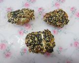 お弁当にも♪塩麹漬け鶏ムネ肉のゴマ揚げ作り方7写真