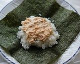 ピリ辛ツナマヨのおにぎらず作り方3写真