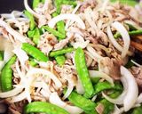 えんどう豆消費！豚肉とえんどう豆の炒め物作り方4写真
