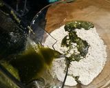 バジルを練り込んだ全粒粉100%ピザ♪作り方3写真