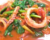 イカとほうれん草のトマト煮　★作り方5写真