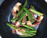 大蒜の芽入り味付き肉の蒸し焼き作り方2写真